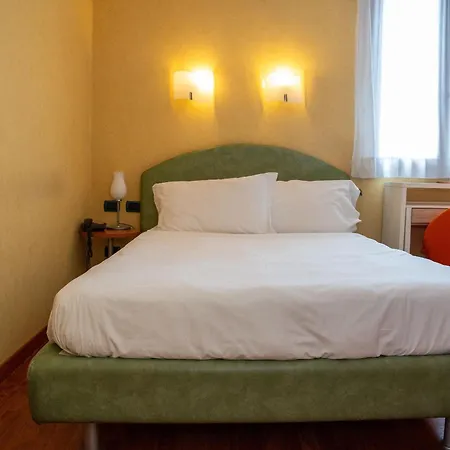 Siriohotel 酒店 3*